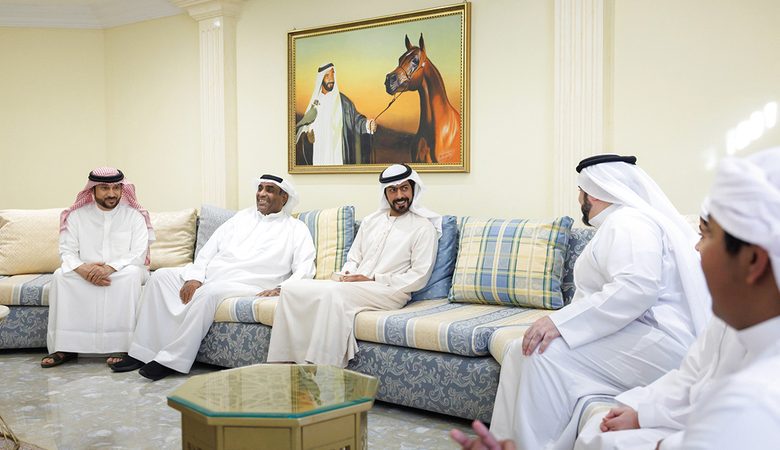 خليفة بن طحنون يواصل زياراته لأسر الشهداء في دبي 15 1668205199 image