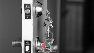 فتح الباب بالمفتاح في منام العزباء