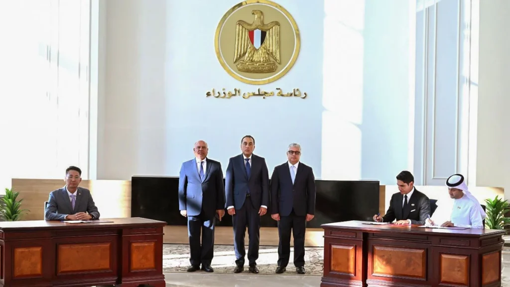مجلس الوزراء المصري يعلن عن شراكة استثمارية عالمية بقيمة 220 مليون دولار لإنشاء مجمع صناعي للطاقة الشمسية 2 1